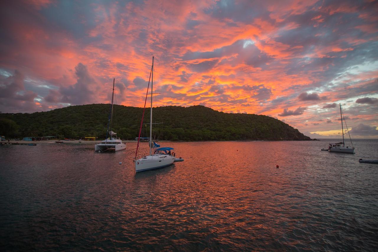 Отель Salt Whistle Bay Retreat Mayreau Island Экстерьер фото