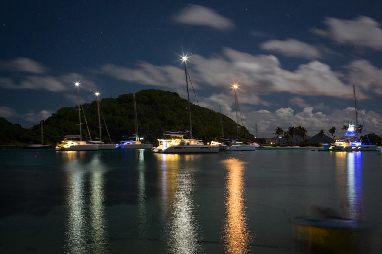 Отель Salt Whistle Bay Retreat Mayreau Island Экстерьер фото