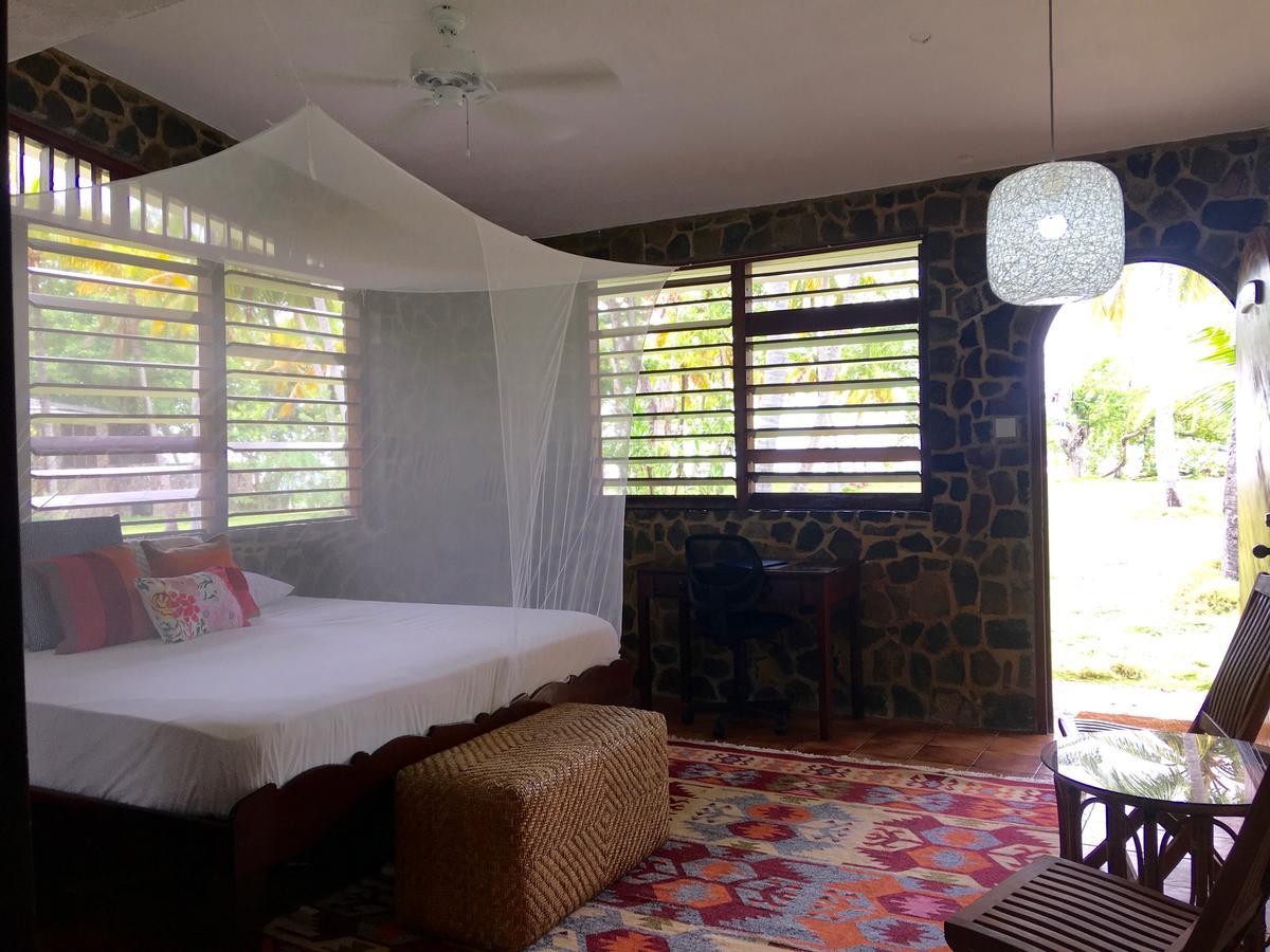 Отель Salt Whistle Bay Retreat Mayreau Island Экстерьер фото