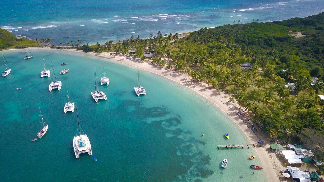 Отель Salt Whistle Bay Retreat Mayreau Island Экстерьер фото